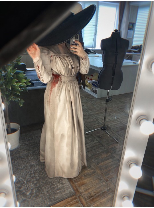 Lady Alcina Dimitrescu cosplay dress hard weathering